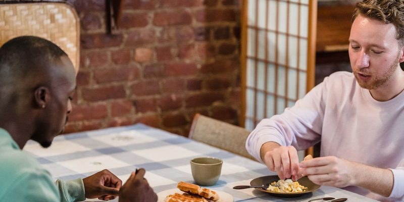 Meet Gay Singles over Brunch in Louth