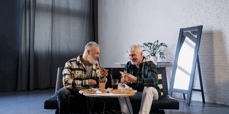 Meet Gay Singles over Brunch in Farnborough