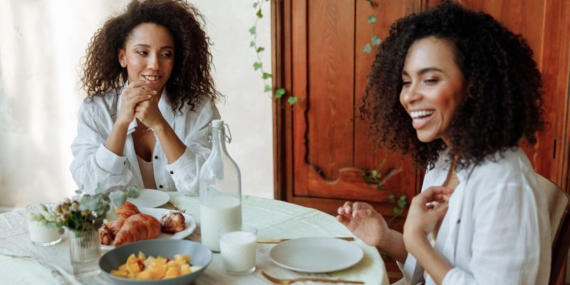 Meet Lesbian Singles over Brunch in London