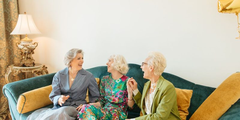 Meet Lesbian Singles over Brunch in Stafford