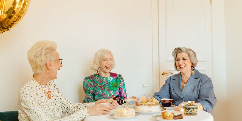 Meet Lesbian Singles over Dinner in Alloa