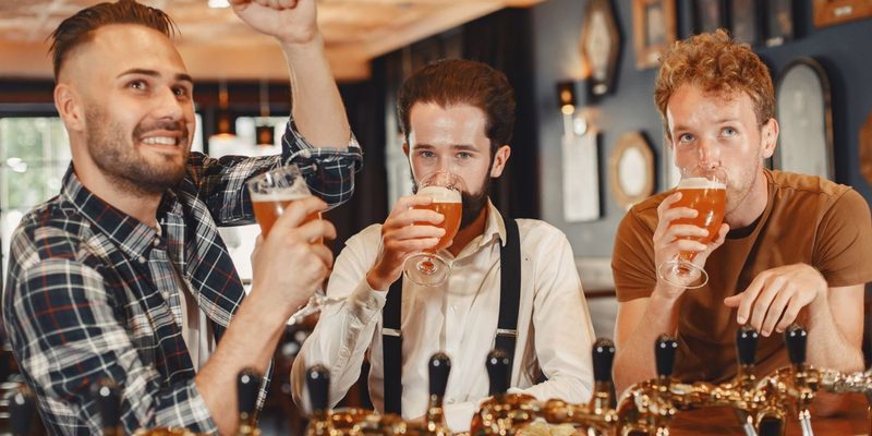 Meet New People over Drinks in Rochford