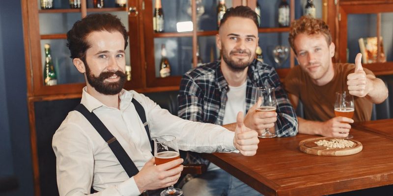 Meet Gay Singles over Drinks in Peebles