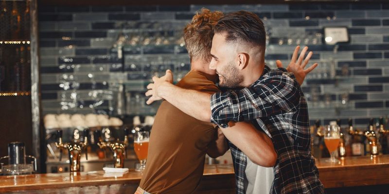Meet Gay Singles over Drinks in Birkenhead