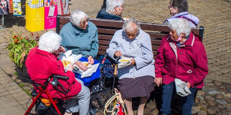Meet New People over Lunch in Corby